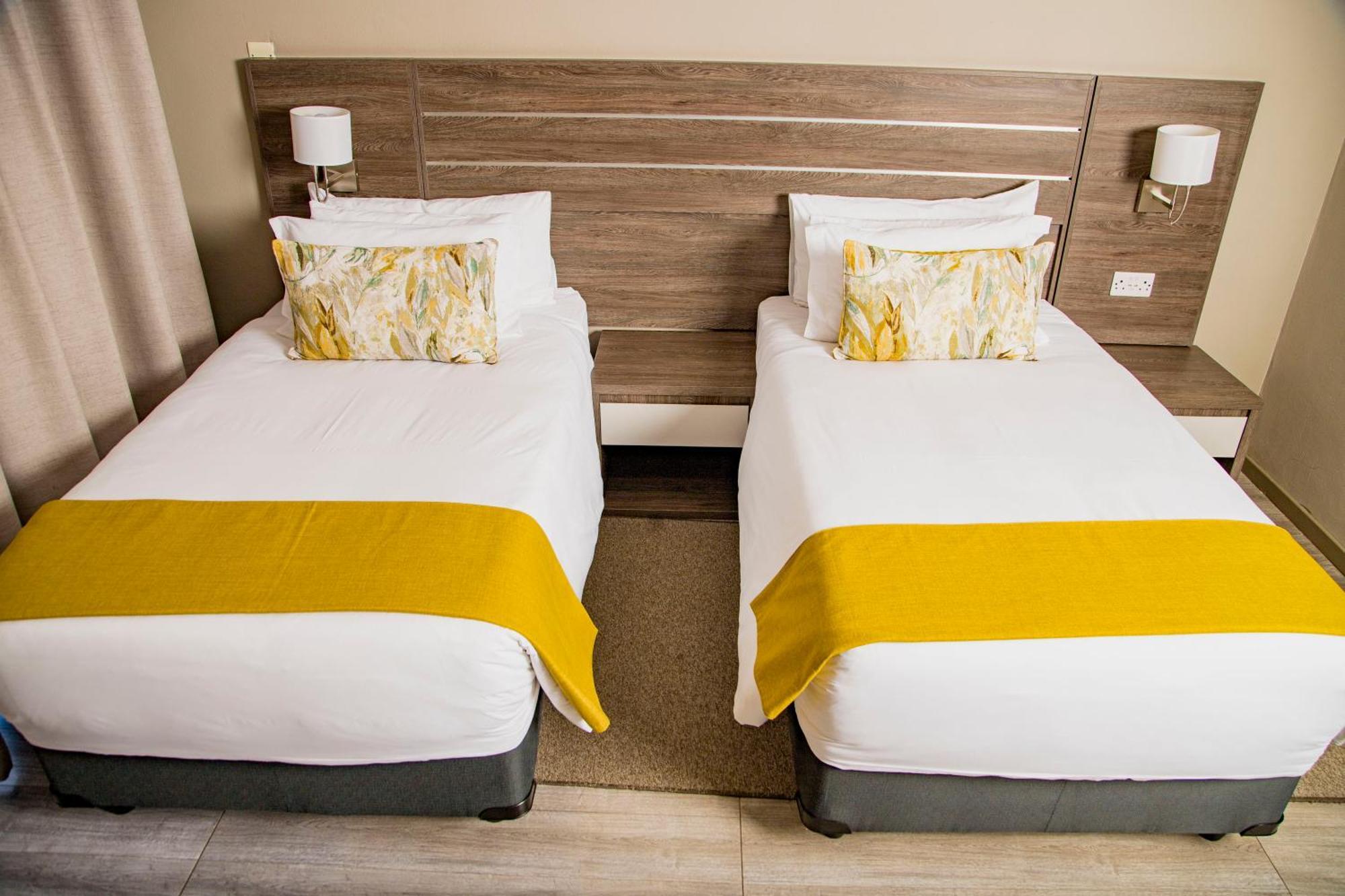 Two Rivers Hotel Kasane Dış mekan fotoğraf